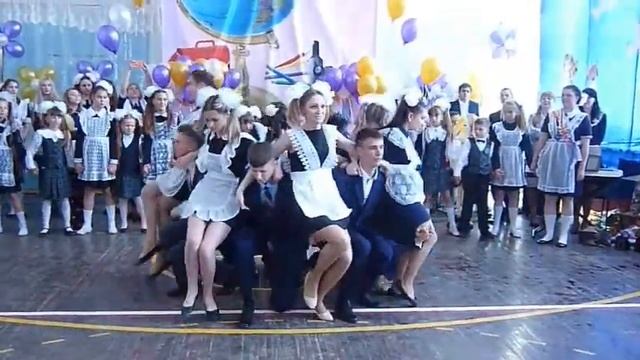 ШКОЛЬНЫЙ ВАЛЬС смотреть онлайн