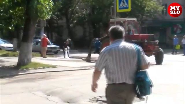 Тулячка помылась прямо на улице из шланга смотреть онлайн