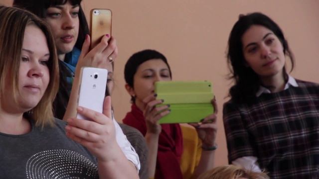 Утренник 8 Марта 1 "В"  класс Гимназия 192. 4.03.2016 смотреть онлайн