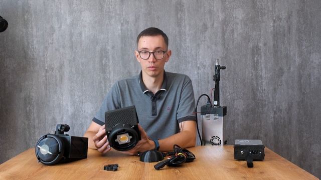 Обзор BesarabLight B100&B100 RGB. Видеосвет 100W смотреть онлайн