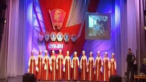 прокати нас Петруша на тракторе...