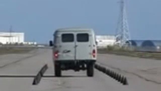 Экстренное торможение "Буханки" УАЗ смотреть онлайн