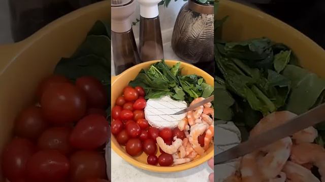 паста с креветками и камамбером 🦐#рецепты #рецептужина #пастаскреветками #рецептпасты