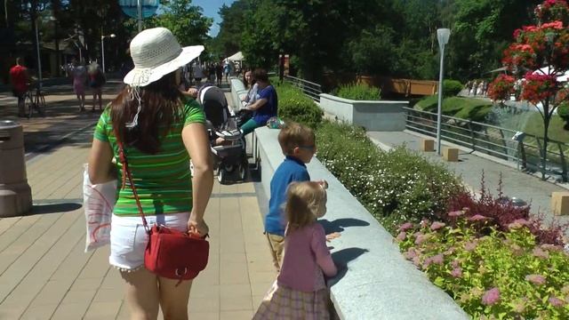 Отдых на море с семьёй. Настя и Саша. Идём к морю. Паланга, Литва смотреть онлайн