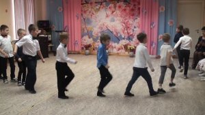 танец "Яблочко"