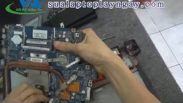 Hướng dẫn tự tháo máy bảo dưỡng laptop dell 5750s смотреть онлайн