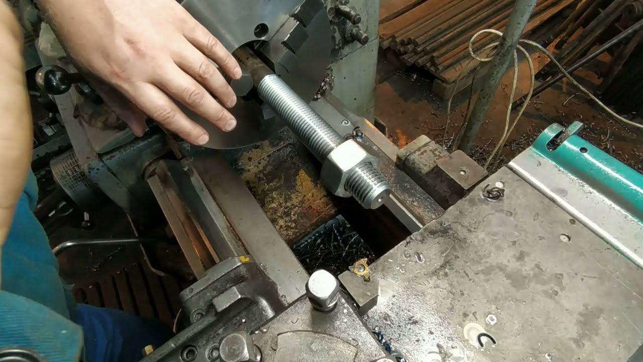 Как резать резьбу М36*4 ОДНИМ резцом. смотреть онлайн