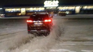 Geely Atlas 1.8 turbo крутит пятаки