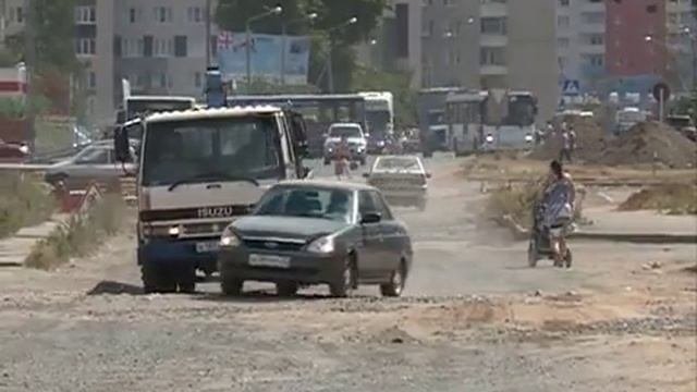 Капремонт улицы Фрязиновской в Вологде возобновился после длительного перерыва