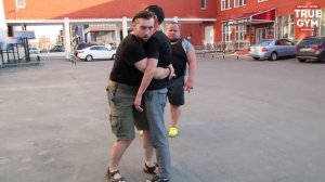 Амбал против гопника / Как победить в драке, если ты больше и сильнее