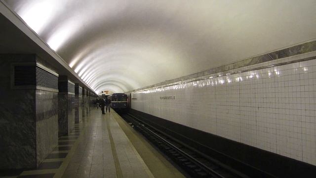 Станции Петербургского метрополитена | Чернышевская