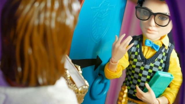 Кто спасёт Школу Монстров? Новый учитель 1 серия Бига Егоров сериал Monster High