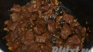 Жаркое из говядины с картошкой в мультиварке