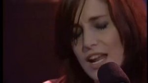Chantal Kreviazuk- "Wonderful" (Live)