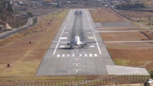 10 САМЫХ ОПАСНЫХ И ЭКСТРЕМАЛЬНЫХ АЭРОПОРТОВ МИРА 2019 ГОДА