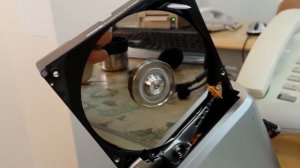 Работающий открытый жесткий диск