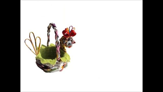 Жёлтый кролик и шоколадное яйцо.Yellow bunny and chocolate egg смотреть онлайн