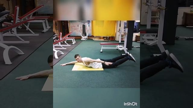 Упражнения для ровной спины. Упражнения от сутулости  #правильнаяосанка #сколиоз