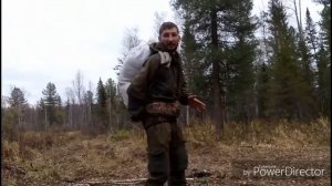 Рюкзак из полипропиленового мешка и веревки.