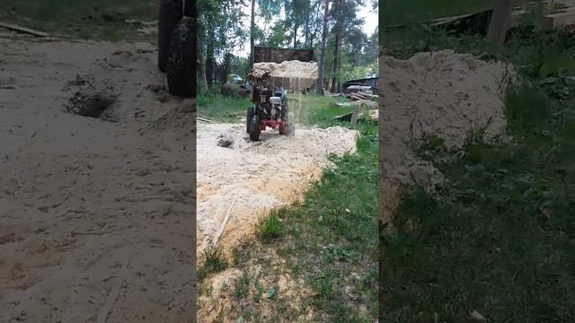 Ковш погрузчика на мотоблок МТЗ. смотреть онлайн