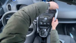 Demontage Car Radio | Opel Agila - Suzuki Splash (2007-2014)