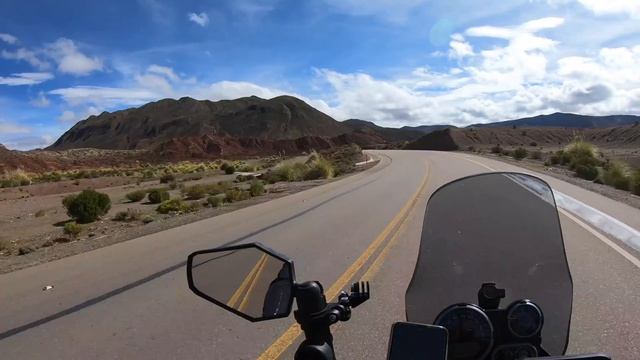 [S2 - Eps. 60] ALONE on the road in Bolivia [Uyuni to Potosi].