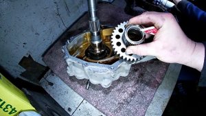 Mercedes Benz R-class W251 . Раздатка, коробка раздаточная. Снятие и ремонт.