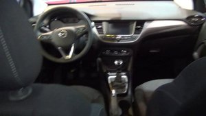 Opel Crossland X 6MT (2020) Exterior and Interior