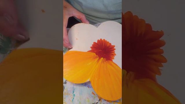 Paint a Hibiscus on dollarstore wood piece. смотреть онлайн