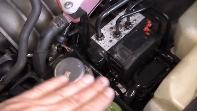 Ремонт Ауди А4 В6 .Ошибка-00301 насос обратной подачи АВS. Ошибка-00526 выключатель стоп-сигналов . смотреть онлайн