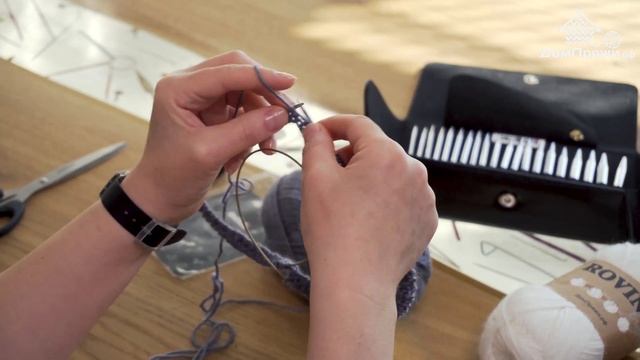 Как вязать шапку из ровницы толщины midi от ДомПряжи.рф. Вяжем шапку современную.