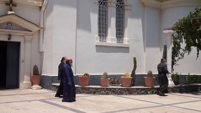 Павлины и греческий монастырь 12 апостолов смотреть онлайн