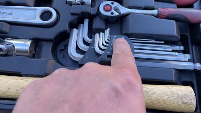 Минимальный набор инструмента для обслуживания мотоцикла? смотреть онлайн