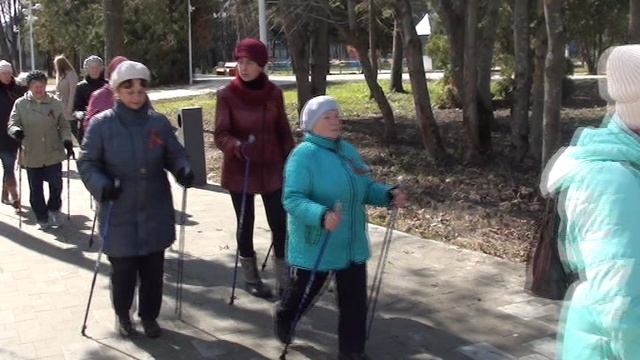 В городе Родники открытую тренировку по северной ходьбе провела Юлия Чистякова, к. м.н., доцент ИГМА