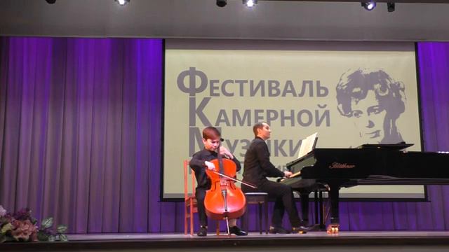 2024 Хомяков играют мальчики