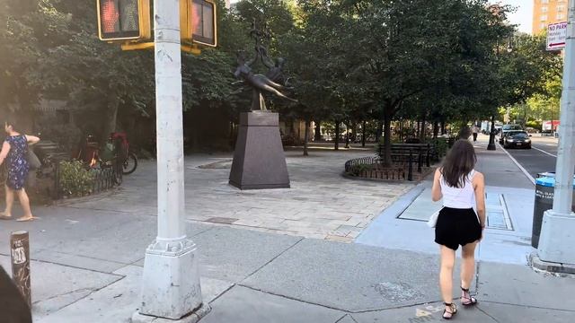 Greenwich Village NYC Walk New York City Walking Tour 4k 2023 смотреть онлайн