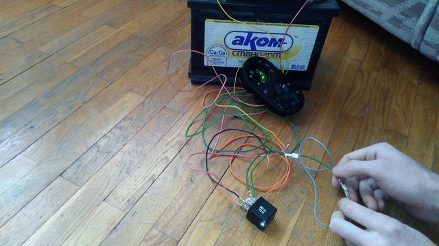 Калина 2, Гранта, Приора 2 видеорегистратор от плафона и с кнопки одновременно смотреть онлайн