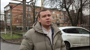 Заместитель директора департамента городского хозяйства Сергей Смирнов о ремонте крыши в п Аютинский