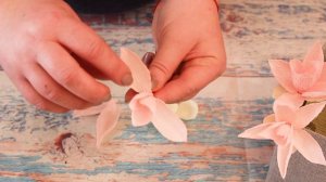 Магнолия из гофрированной бумаги / DIY / Crepe paper flower Magnolia