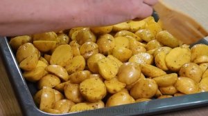 Мелкий Молодой Картофель Запеченный в Духовке в Кожуре — Так Вкусно, что Хоть Каждый День Готовь