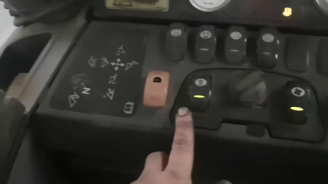 Кондиционер на экскаватор-погрузчик CAT 432E смотреть онлайн