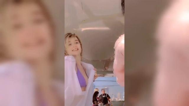 Истерика Юли Гаврилиной / Валя отказала фанатам в фотографии / Двойник Даши Дошика из TikTok смотреть онлайн