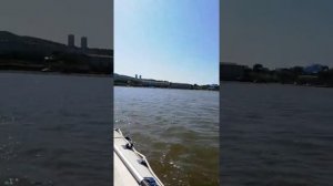 Владивосток Амурский залив на лодке ПВХ с подвесным парусом Катайнена.