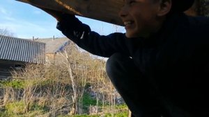ОБЗОР НА ШАЛАШ НА ДЕРЕВЕ СВОИМИ РУКАМИ