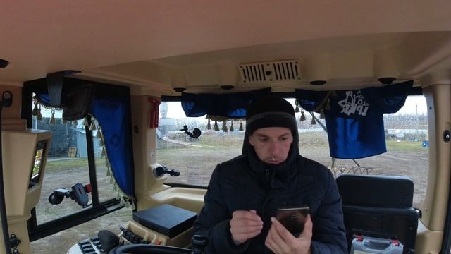 Уборка сои комбайном Палессе GS12 и конец сезона 2021! смотреть онлайн