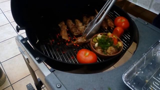 Шашлык на гриле Вебер (кеци на гриле) смотреть онлайн