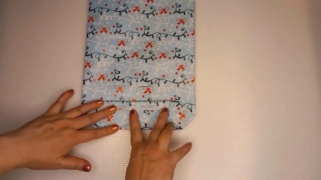 Успеть до Нового года. Покупаем подарки и быстро упаковываем в подручные материалы. смотреть онлайн