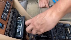 Как правильно снять ручку кпп  на w124 #2