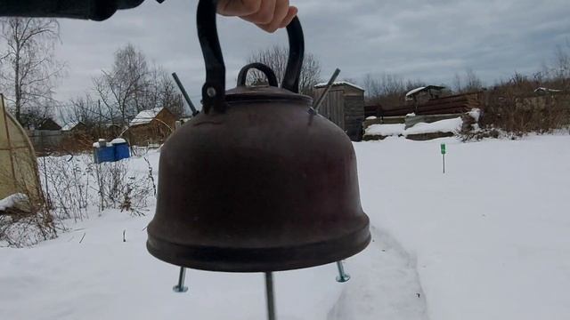 Не выбрасывайте старый чайник Для тех кто любит еду с дымком Походная печь на дровах смотреть онлайн