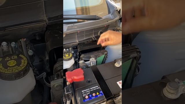 تغيير فلتر الهواء رينو كوليوس 2018 /Change air filter for Renault Koleos 2018 смотреть онлайн